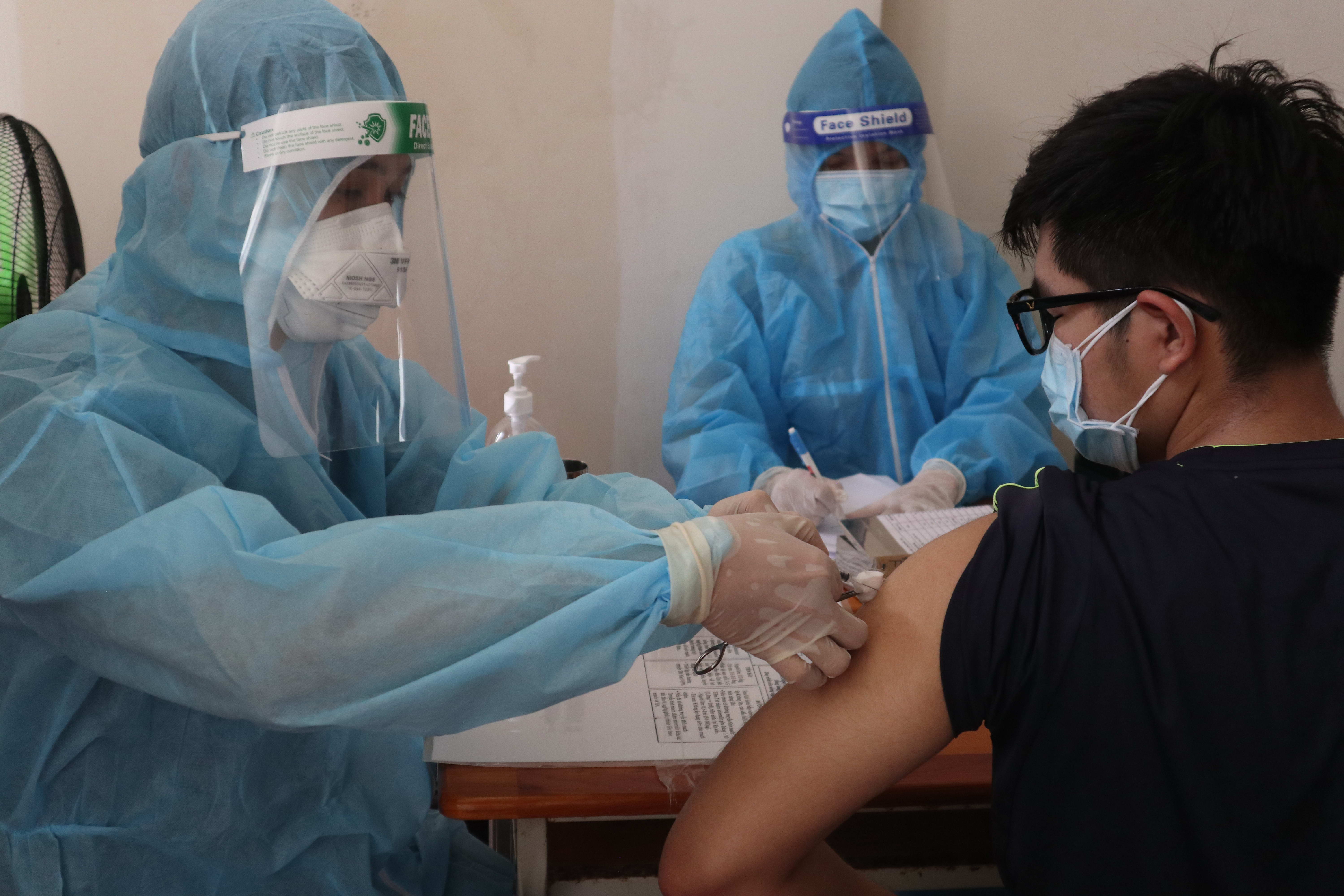 Khánh Hòa bổ sung thêm 150.000 liều vắc xin Vero Cell cho các đơn vị, địa phương trên địa bàn tỉnh